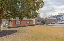 3909 Longleaf Dr, Richmond, VA 23294