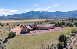 963 E 800 N, New Harmony, UT 84757