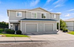 215 N 76th Avenue, Yakima, WA 98908