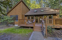 69881 E ALPINE N Ct, Rhododendron, OR 97049