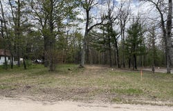 21909 Oak Avenue, Hillman, MI 49746