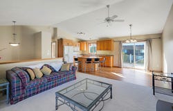 890 Newport Avenue, Shakopee, MN 55379
