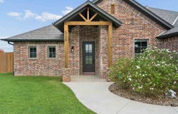 5738 Tadpole Dr, Elgin, OK 73538