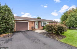 206 MELLINGER Circle, EPHRATA, PA 17522