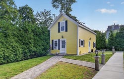 153 Belmont St, Fall River, MA 02720