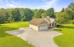 2976 Greenleaf Road, Akron, OH 44312