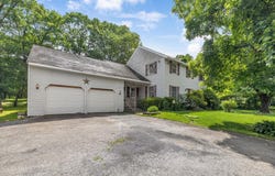 2 Gerri Court, Wallkill, NY 12589