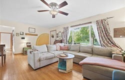 11811 E 53 Street, Kansas City, MO 64133