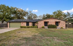 1802 Bumblebee Dr, Pflugerville, TX 78660