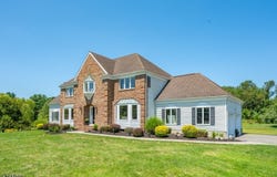 103 Briar Way, Branchburg Twp., NJ 08853-4024