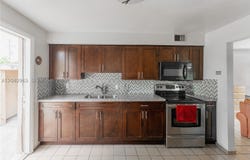 9265 SW 38th St, Miami, FL 33165