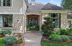 5506 W 82nd Place, Prairie Village, KS 66208