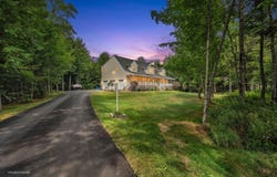 28 Hobbs Drive, New Gloucester, ME 04260