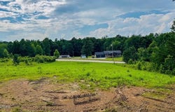 Clay Boyatt Rd, Oneida, TN 37841