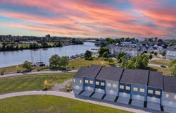449 Harbor Lane, Lorain, OH 44052