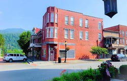 301 Temple, Hinton, WV 25951
