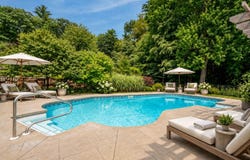 12 Rachel Way, Bedford, NH 03110