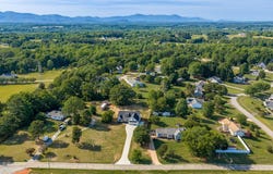 1444 Roddy Road, Campobello, SC 29322