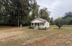 1051 Beacon Road, Parsons, TN 38363