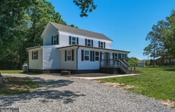 2426 HAMPTON HALL Road, CALLAO, VA 22435