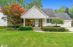 314 Cedarwood Drive, Flushing, MI 48433
