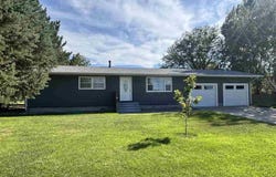 105 E 13TH STREET, Bayard, NE 69334