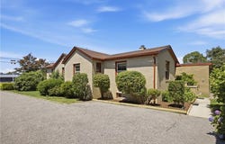 247 W Main Road, Middletown, RI 02842