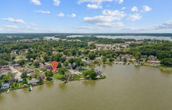 29 Atwater Parkway, Fox Lake, IL 60020