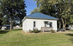 604 W South Street, Bloomfield, IA 52537