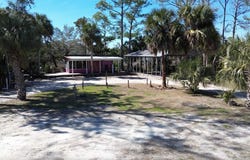 105 SE Seventh St, Steinhatchee, FL 32359