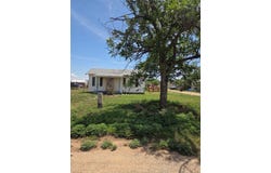 2304 Avenue I, Snyder, TX 79549