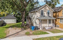 813 CHERRY Street, OSHKOSH, WI 54901