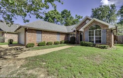 221 Bedford Drive, Brandon, MS 39047