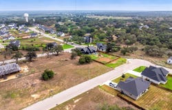 117 Ash Parkway, La Vernia, TX 78121