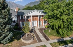 8441 S RUA BRANCO Dr, Sandy, UT 84093