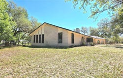 109 Cernosek Rd, La Grange, TX 78945