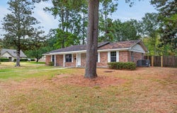 224 Maplewood Drive, Lufkin, TX 75901