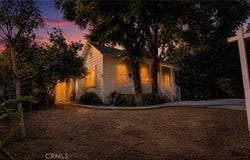 129 N Hagar, San Fernando, CA 91340