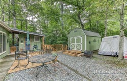 39 Beech Lane, Newland, NC 28657