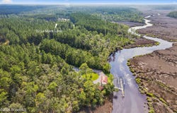 92 La Mare, Waverly, GA 31565