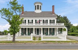 266 Main St, North Andover, MA 01845