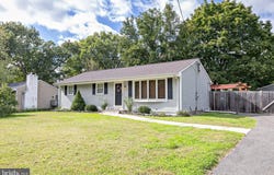 207 W ELM Avenue, BERLIN, NJ 08009