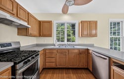 2 Cantines Island Lane, Saugerties, NY 12477