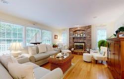 10 Lida Drive, Essex, VT 05452