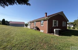 62 Connect Rd, Stuart, VA 24171
