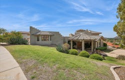 1121 E COUNTRY GABLES Drive, Phoenix, AZ 85022