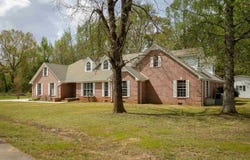 855 Cobb Dr, Leighton, AL 35646