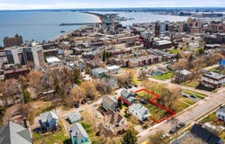 212 1/2 E 5th St, Duluth, MN 55805