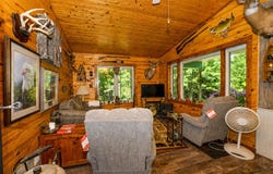 13730 GREENSTONE DR, Winchester, WI 54557