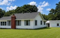 1385 W Currahee Street, Toccoa, GA 30577